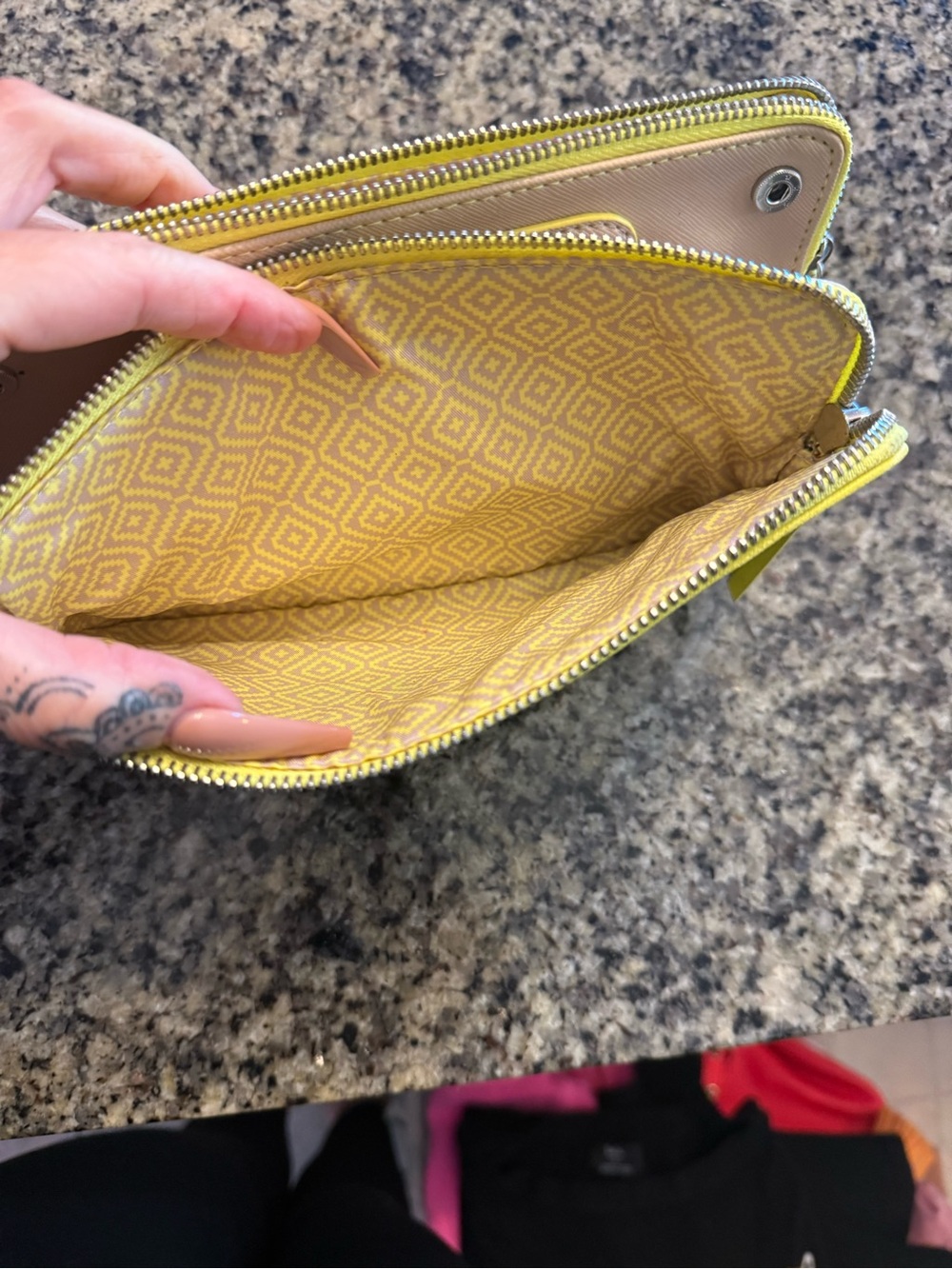4 clutch bundle - Picture 5 of 15
